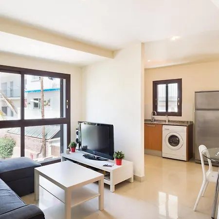 Tassis, Acogedora Con 5 Apartamentos, Piscina Al Aire Libre Con Capacidad Grupos- Pet Friendly By Globalsitges فيلة سيدجيس