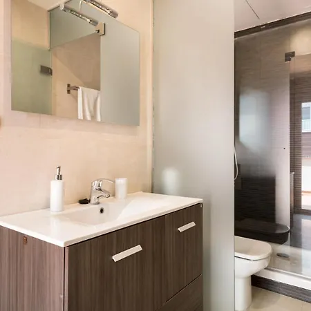 Tassis, Acogedora Con 5 Apartamentos, Piscina Al Aire Libre Con Capacidad Grupos- Pet Friendly By Globalsitges سيدجيس