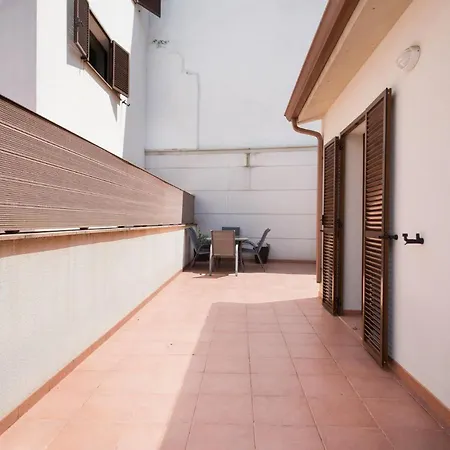 Tassis, Acogedora Con 5 Apartamentos, Piscina Al Aire Libre Con Capacidad Grupos- Pet Friendly By Globalsitges سيدجيس