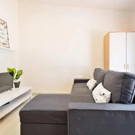 فيلة Tassis, Acogedora Con 5 Apartamentos, Piscina Al Aire Libre Con Capacidad Grupos- Pet Friendly By Globalsitges سيدجيس