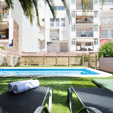 Tassis, Acogedora Con 5 Apartamentos, Piscina Al Aire Libre Con Capacidad Grupos- Pet Friendly By Globalsitges فيلة