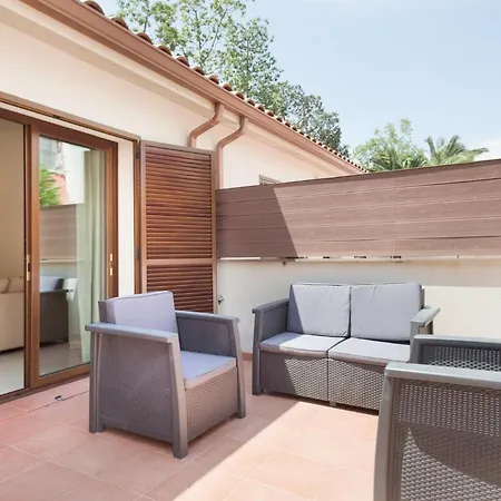 فيلة Tassis, Acogedora Con 5 Apartamentos, Piscina Al Aire Libre Con Capacidad Grupos- Pet Friendly By Globalsitges سيدجيس
